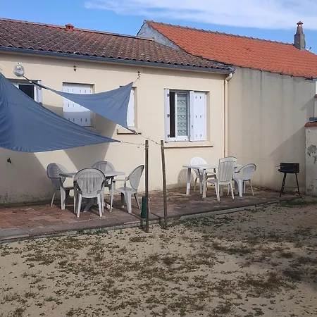 Maison Familiale Avec Jardin, Proche Et Commerces - Jean De Monts - Fr-1-323-410